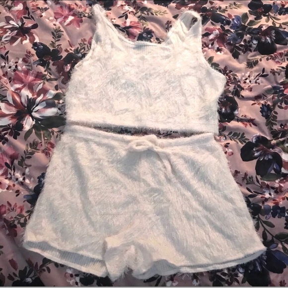 Cute! Fluffy shorts set 💕💕 - Picture 7 of 11
